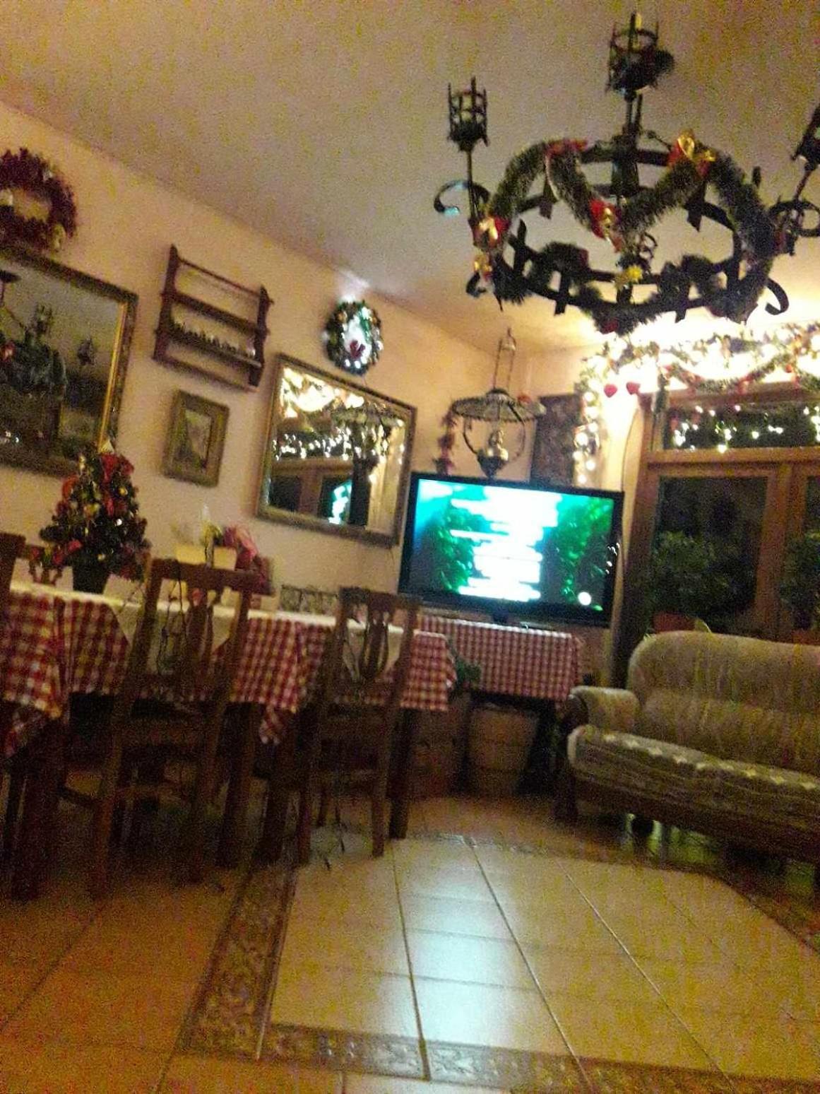 Panzio Anett Bed & Breakfast Pietroasa  Bagian luar foto
